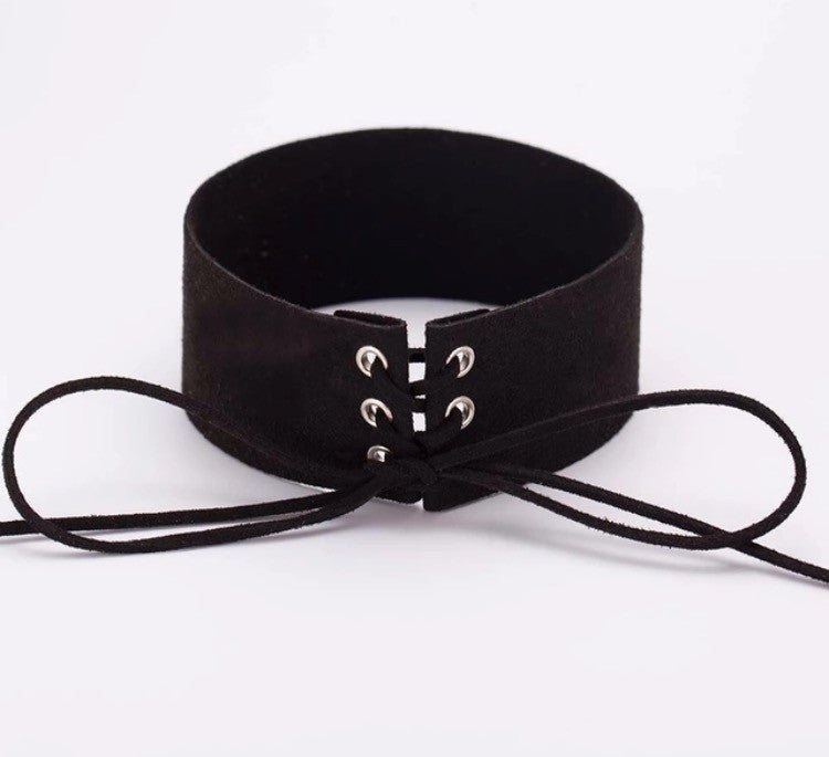 "Lace It Up" Choker