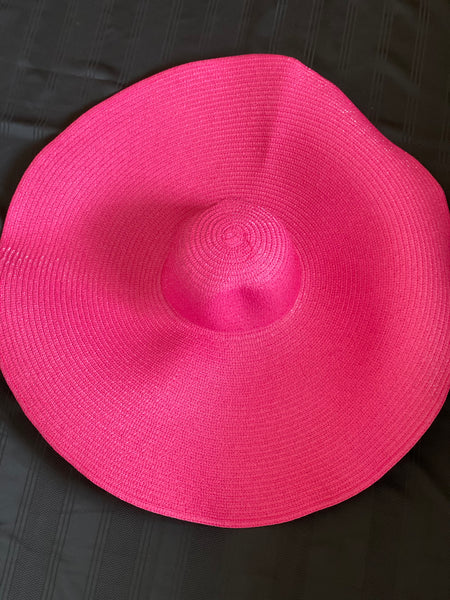 The “Baddie” Beach Hat