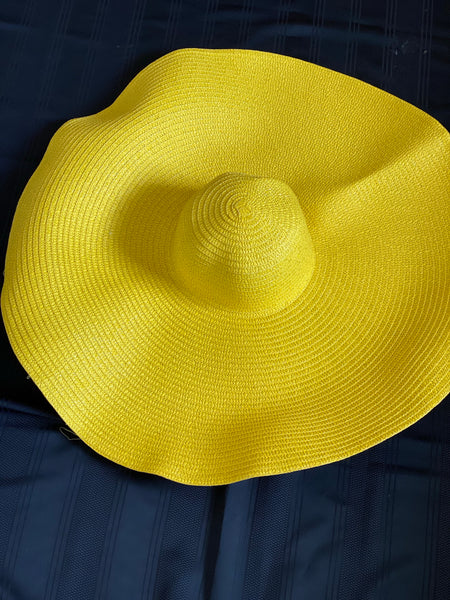 The “Baddie” Beach Hat