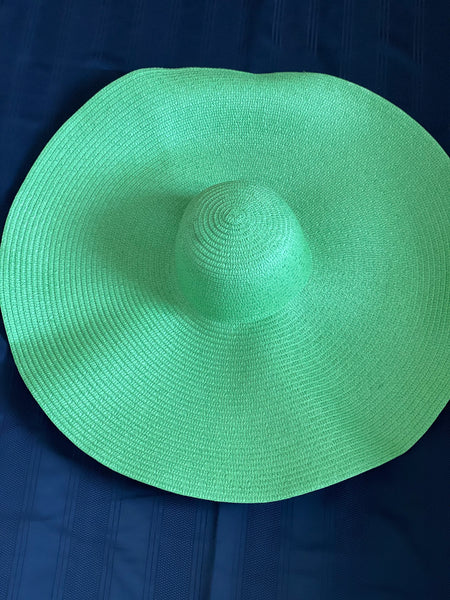 The “Baddie” Beach Hat