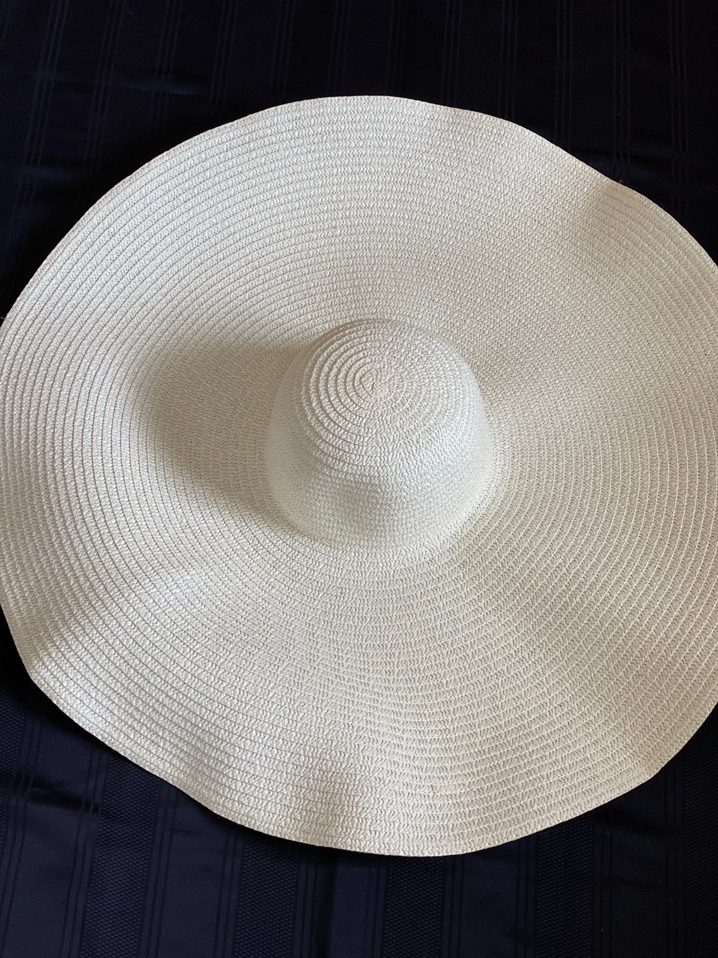 The “Baddie” Beach Hat
